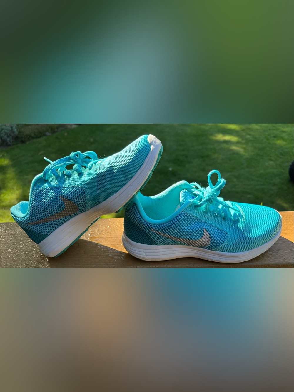 Nike Women's Teal Mesh Athletic Sneakers